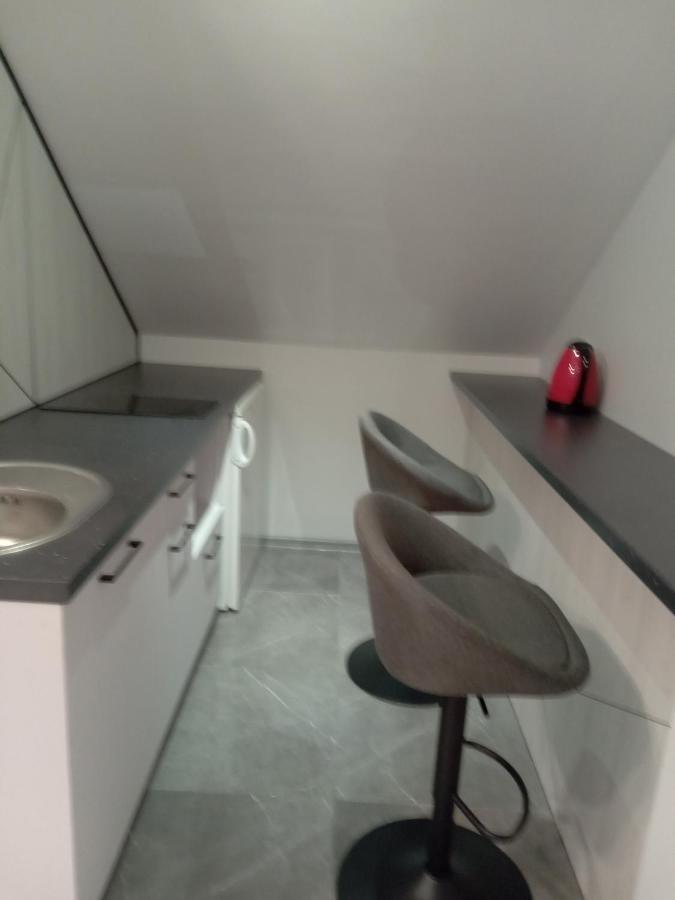 39 Apart Hotel Lviv Bagian luar foto