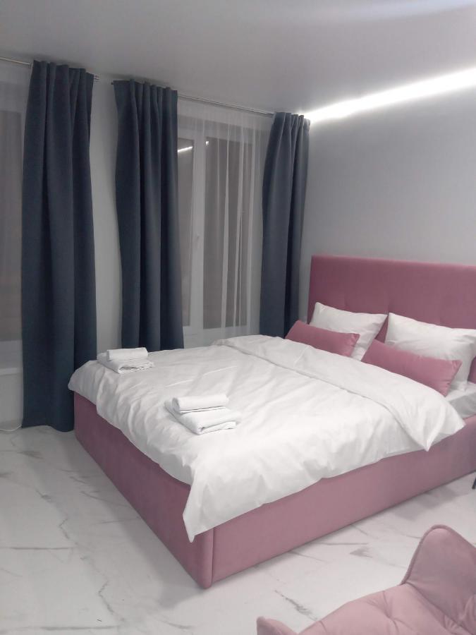 39 Apart Hotel Lviv Bagian luar foto