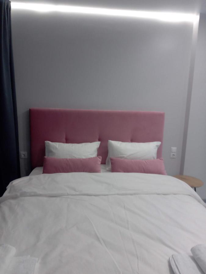 39 Apart Hotel Lviv Bagian luar foto