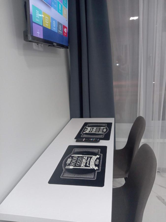39 Apart Hotel Lviv Bagian luar foto