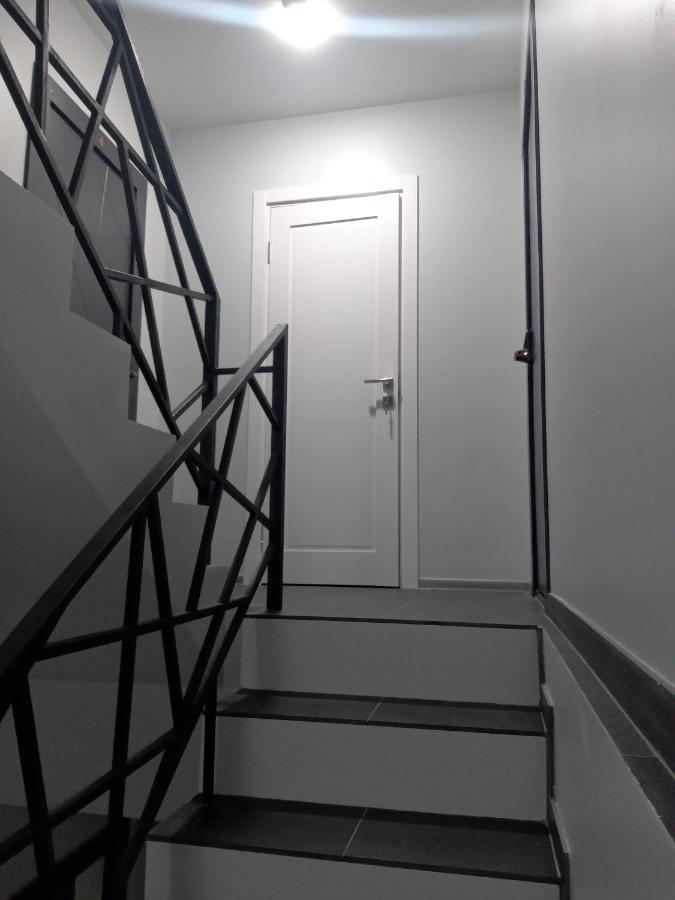 39 Apart Hotel Lviv Bagian luar foto